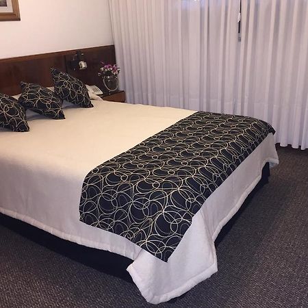 Hotel Morales Сан-Клементе-дель-Тую Экстерьер фото
