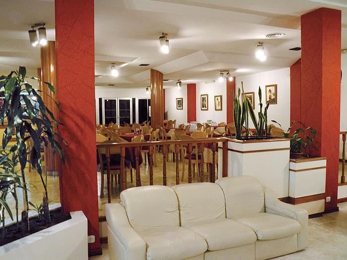 Hotel Morales Сан-Клементе-дель-Тую Экстерьер фото