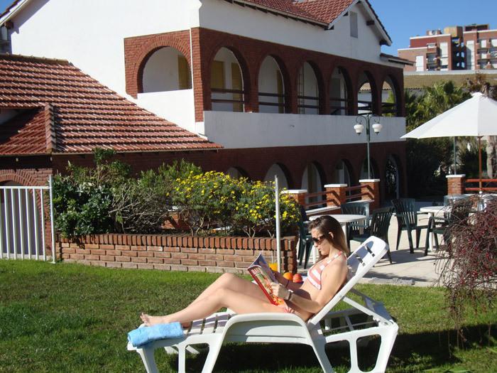 Hotel Morales Сан-Клементе-дель-Тую Экстерьер фото