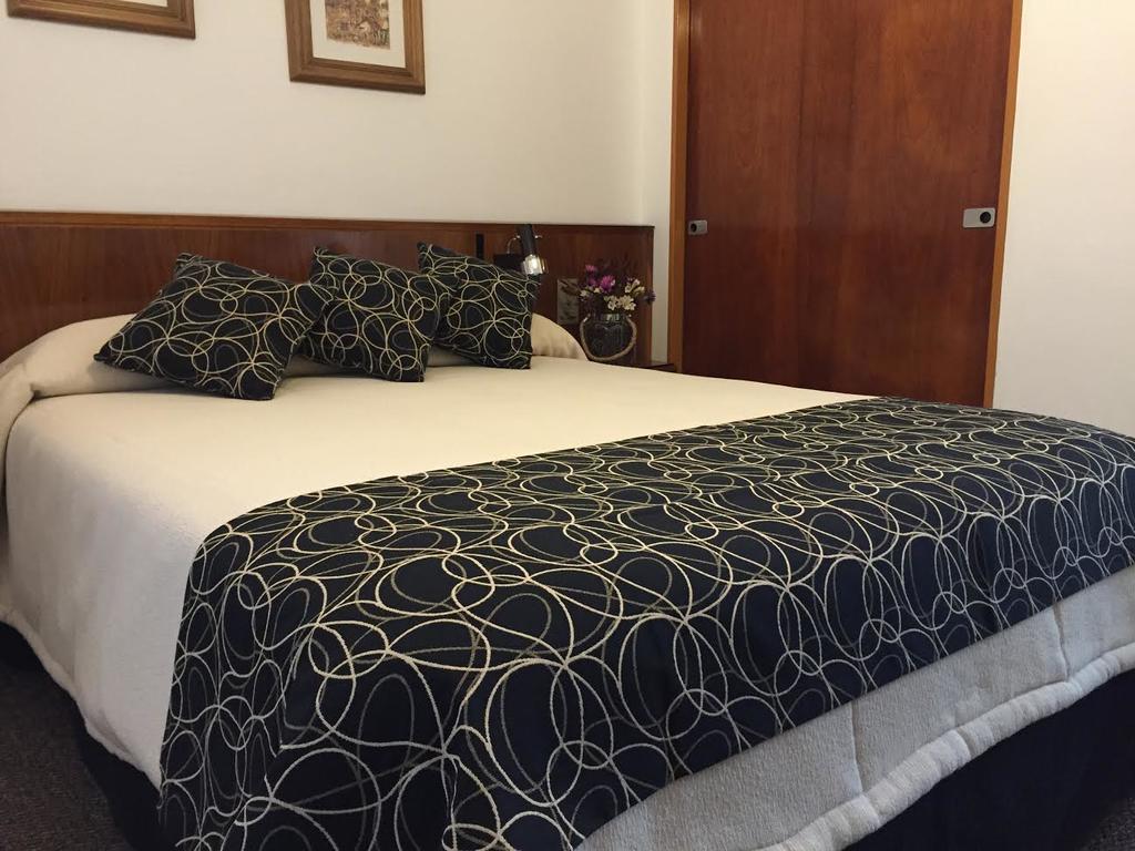 Hotel Morales Сан-Клементе-дель-Тую Экстерьер фото