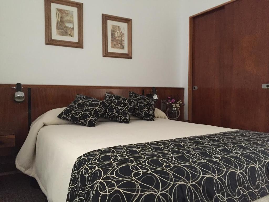 Hotel Morales Сан-Клементе-дель-Тую Экстерьер фото